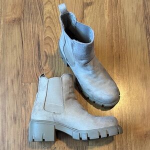 Madden Girl Tessa Tan Ankle Booties Size 6.5